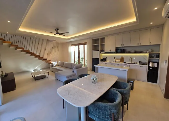 Holiday home Quiet Contemporary Hideaway, Moments From Icon Mall And *
