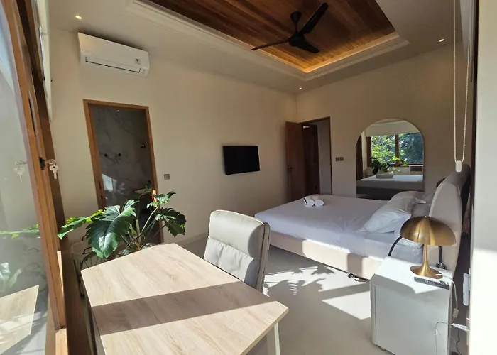 Quiet Contemporary Hideaway, Moments From Icon Mall And *
