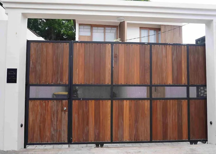 Quiet Contemporary Hideaway, Moments From Icon Mall And Holiday home Sanur (Bali)